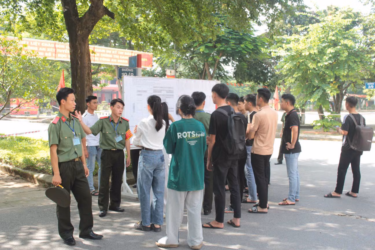 Tiếp sức cho thí sinh tham dự Kỳ thi đánh giá của Bộ Công an -0