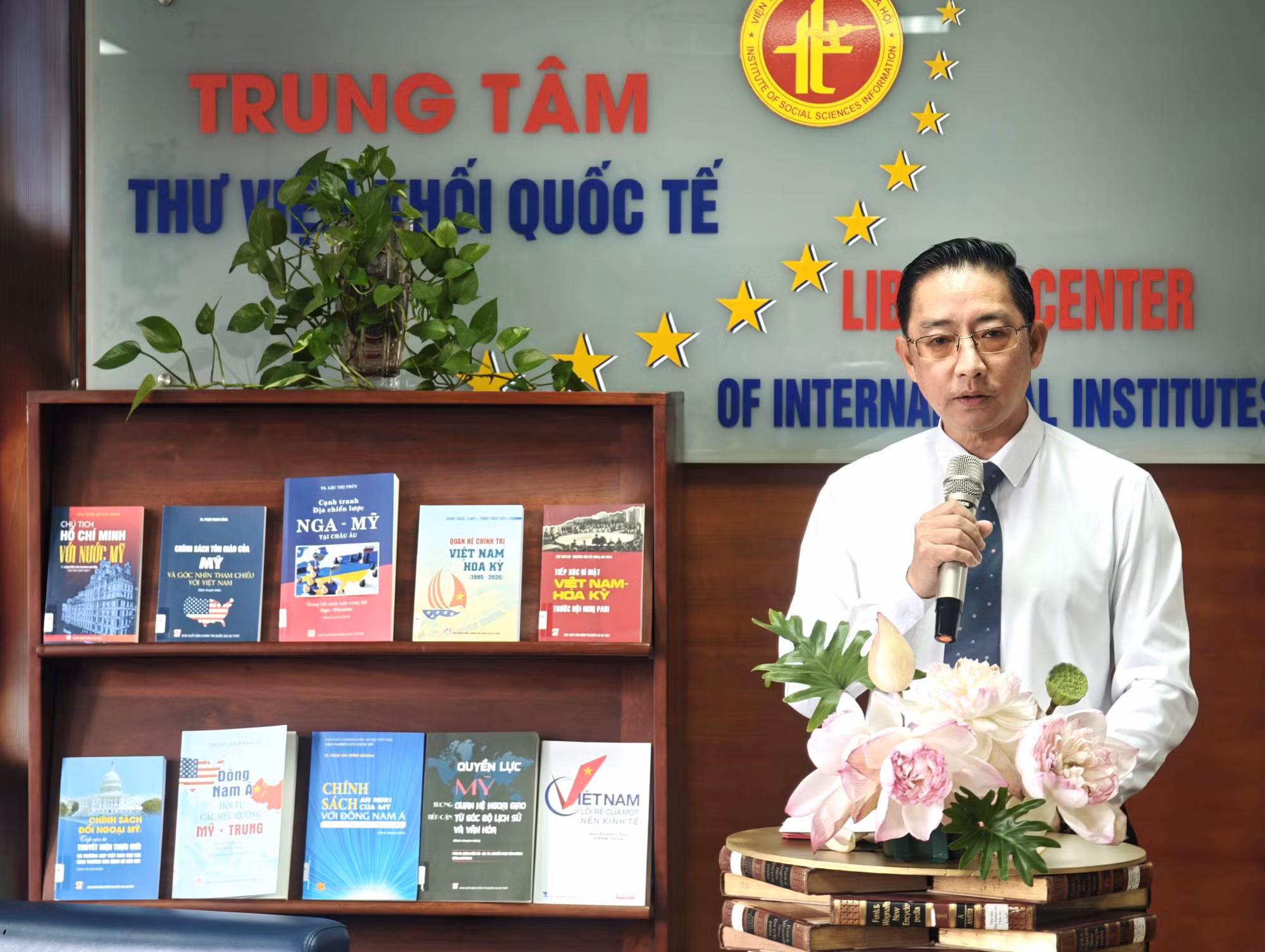 30 Năm Việt – Mỹ: Nhìn lại qua ấn phẩm, tư liệu và những nhân vật -0