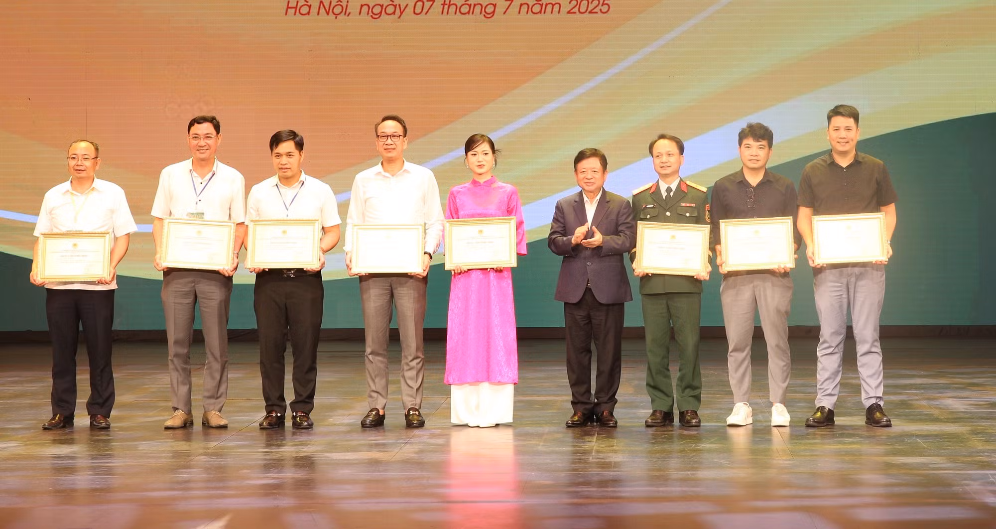 Bế mạc và trao giải Liên hoan nghệ thuật sân khấu chuyên nghiệp về Công an lần V -0