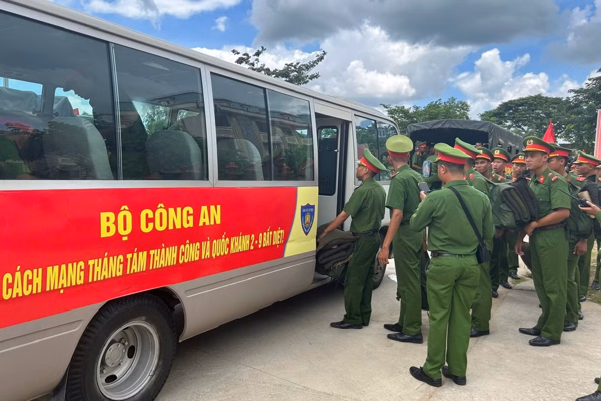 CSCĐ Đông Nam TP Hồ Chí Minh hành quân ra Thủ đô phục vụ Lễ kỷ niệm 80 năm Quốc khánh -0