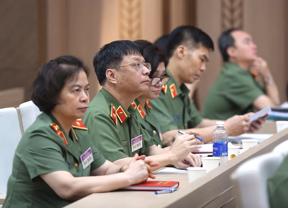 Bảo đảm tốt an ninh chính trị, trật tự, an toàn xã hội trong thực hiện chính quyền địa phương 2 cấp -0