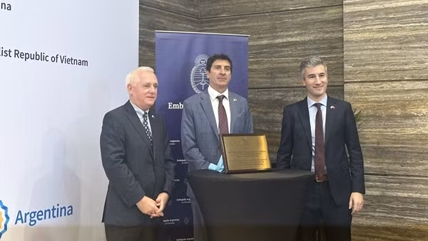 Ra mắt Văn phòng tùy viên chuyên trách công-nông nghiệp Argentina tại Việt Nam