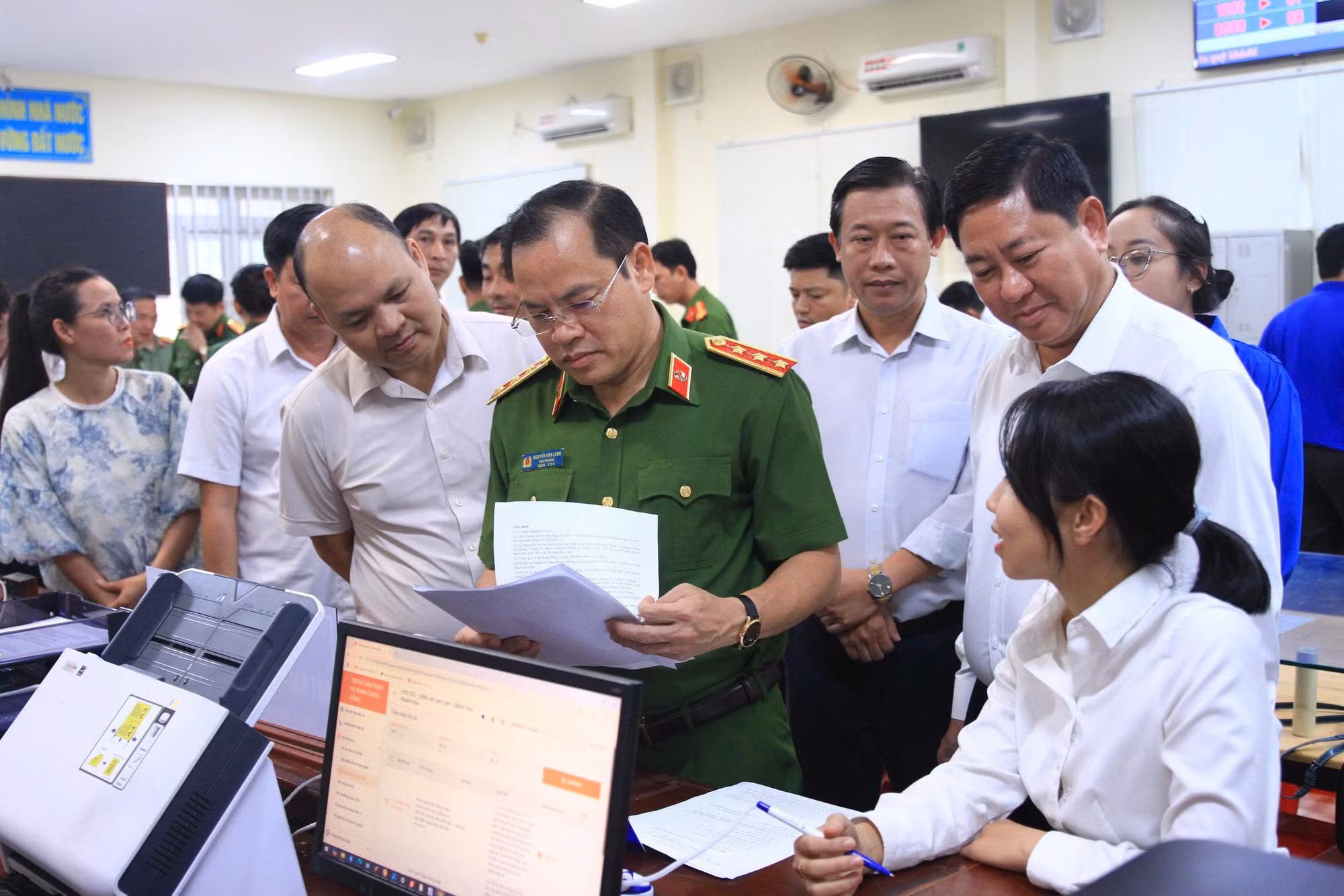 Thứ trưởng Nguyễn Văn Long kiểm tra công tác đảm bảo dịch vụ công tại tỉnh Khánh Hòa -0