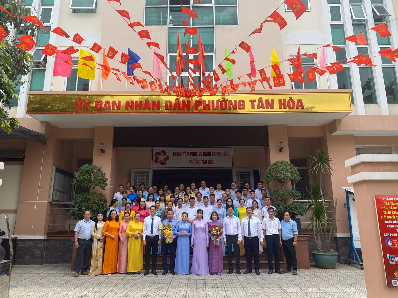 TP Hồ Chí Minh phấn khởi ngày đầu vận hành chính quyền địa phương hai cấp -0