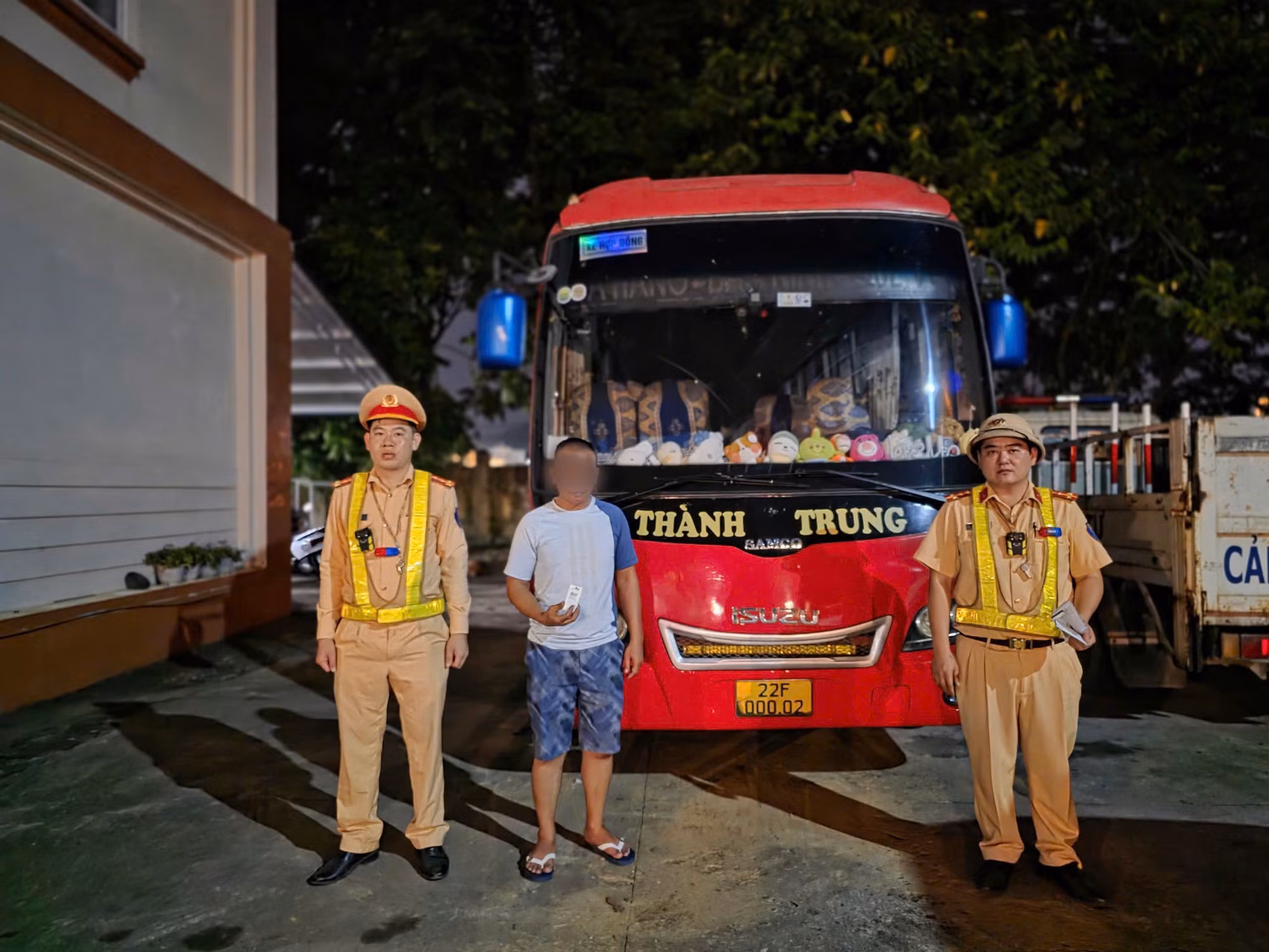 Tuyên Quang: Liên tiếp phát hiện lái xe khách sử dụng ma tuý -0