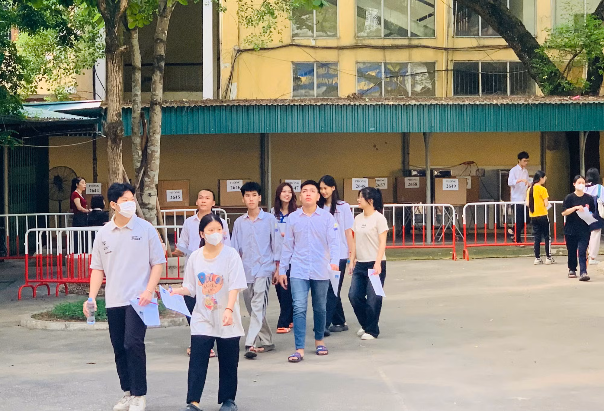 Hà Nội: Điểm chuẩn vào lớp 10 được lan truyền trên mạng là không chính xác -0
