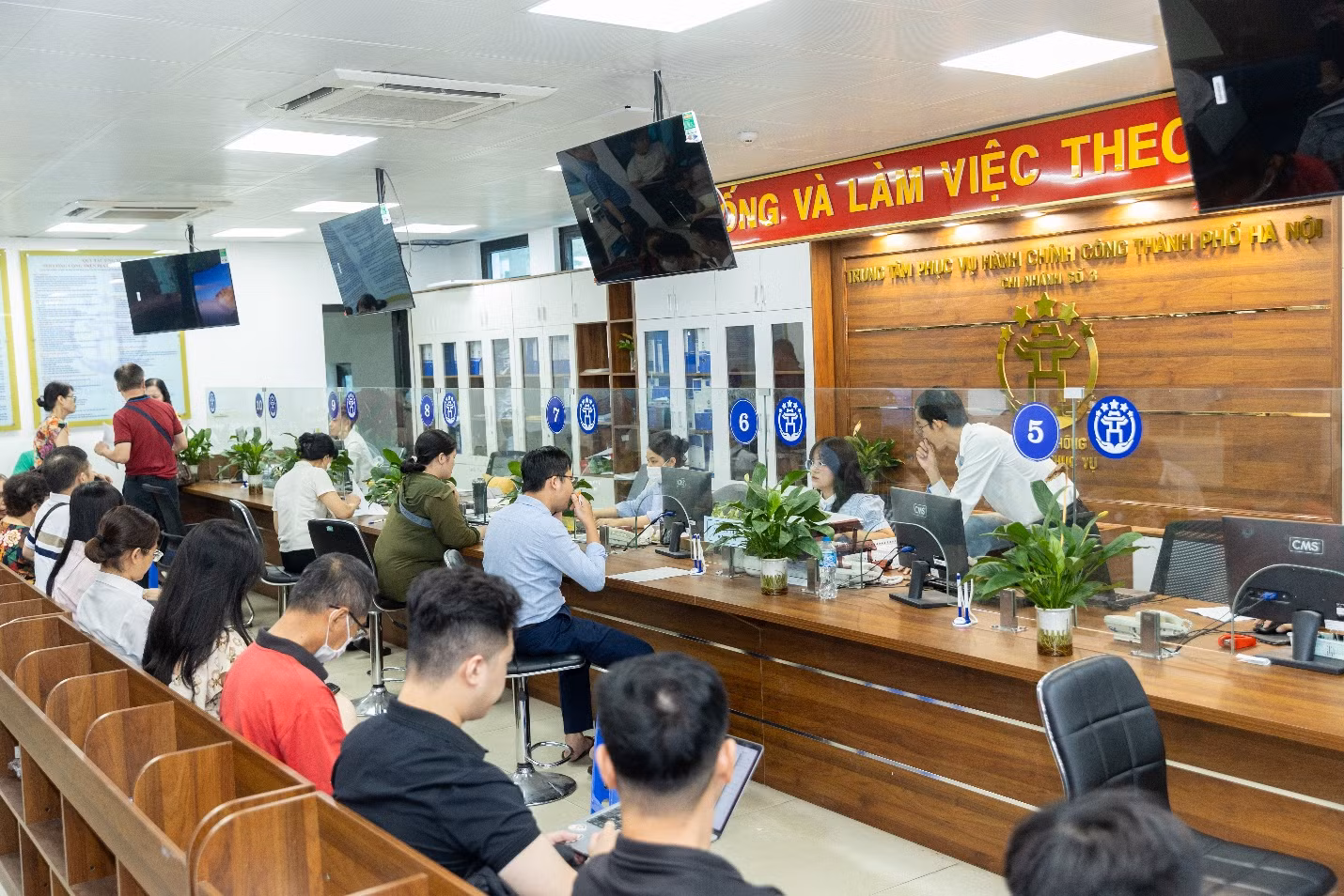Hệ thống thông tin giải quyết thủ tục hành chính của MobiFone tại Hà Nội được nhiều đánh giá tích cực -0