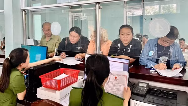 TP Huế: Công an tại phường đông dân nhất tập trung nâng cao hiệu quả phục vụ