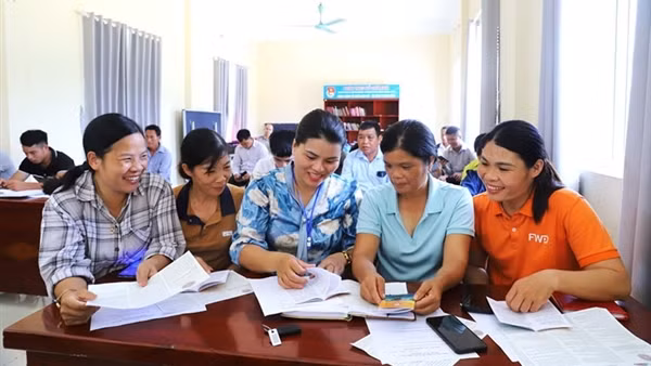Người trợ giúp pháp lý bao gồm những ai?