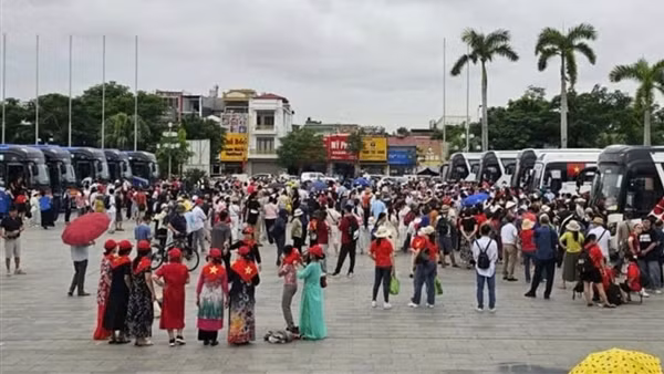 Hải Phòng đưa đón miễn phí gần 1 vạn người tham quan Triển lãm “80 năm hành trình Độc lập – Tự do – Hạnh phúc”