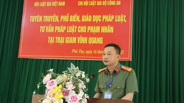 Tuyên truyền, tư vấn pháp luật cho các phạm nhân tại Trại giam Vĩnh Quang