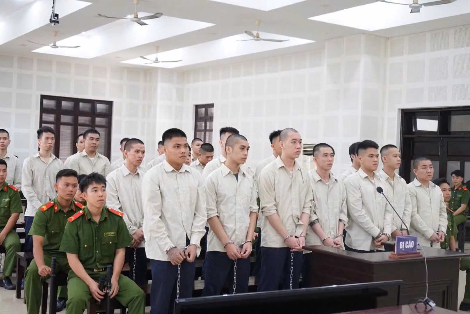 Hậu quả “vụ hỗn chiến” tại trung tâm Đà Nẵng, 3 án chung thân, 23 mức án nghiêm khắc -0