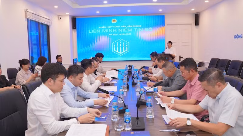 Không để bất kỳ ai phải đơn độc trên không gian số -0
