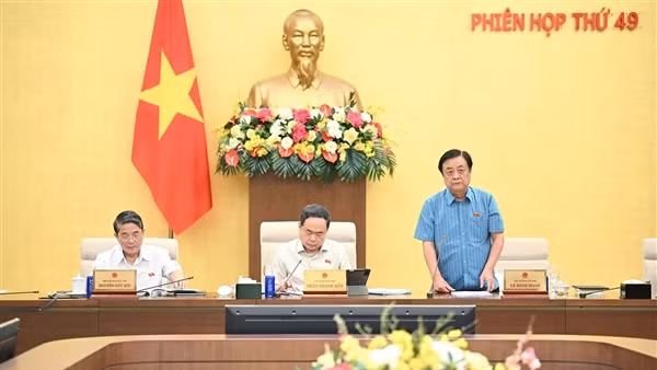 Cử tri và nhân dân phấn khởi, đánh giá cao hoạt động kỷ niệm các ngày lễ lớn của đất nước