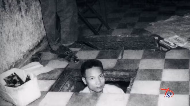 m%3ft c%3fnh trong b%3f phim tài li%3fu nhà th%3fu khoán nam u.som (2).jpg -2