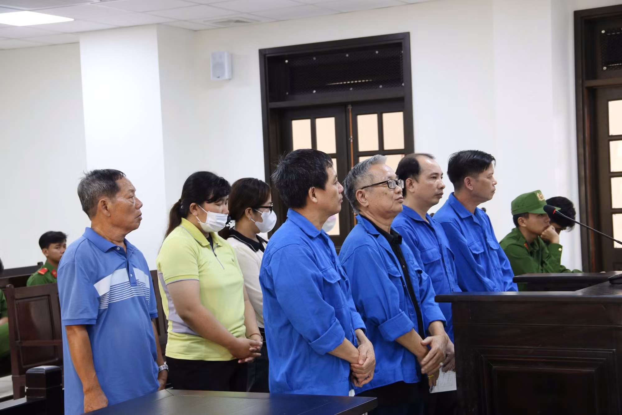 Cựu Giám đốc Trung tâm kỹ thuật tài nguyên môi trường cùng thuộc cấp lĩnh hơn 50 năm tù do chiếm đoạt trên 9,5 tỉ đồng -0