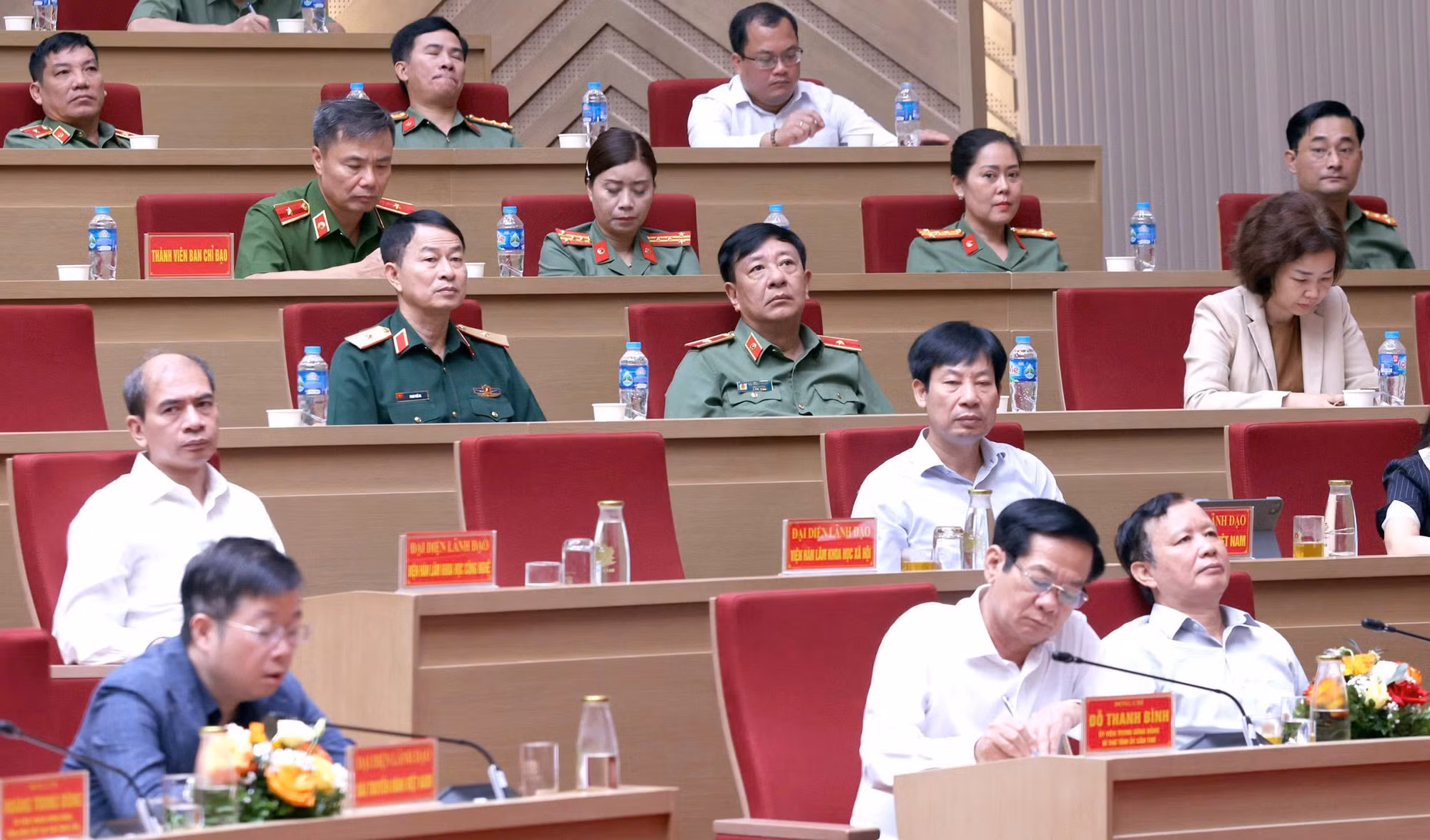 Phòng ngừa chủ động, bền vững; ứng phó kịp thời và hiệu quả các đe doạ an ninh phi truyền thống -0