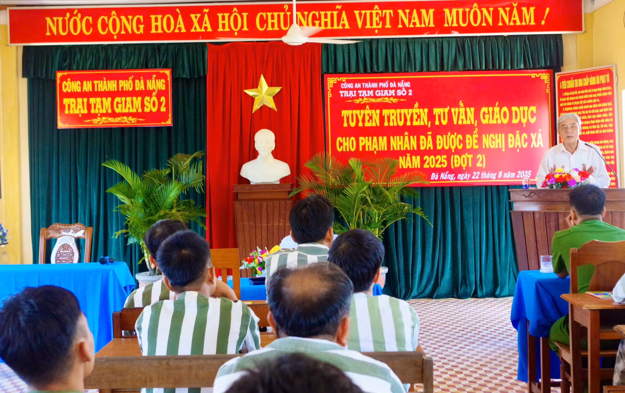 trai tam giam 1-ngoc thi.jpg -0
