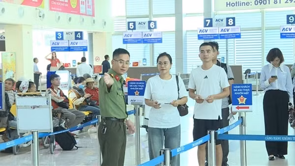 Sinh trắc học VNeID được ứng dụng hiệu quả tại Cảng hàng không Thọ Xuân