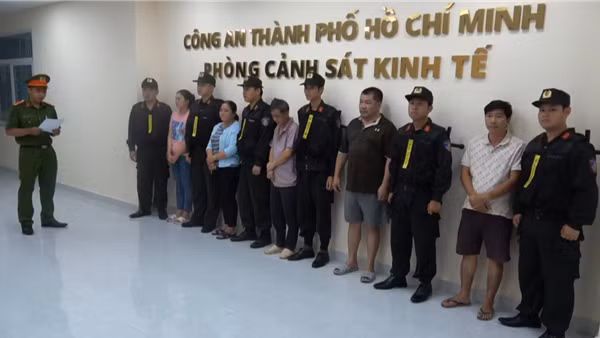 Thuê người đứng tên thành lập công ty để buôn lậu