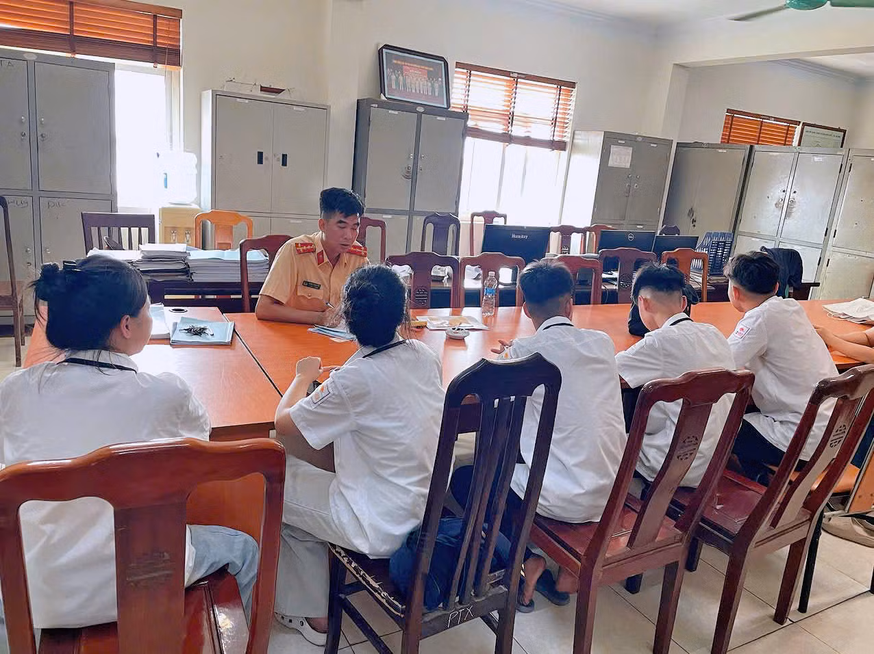 Nhóm học sinh 