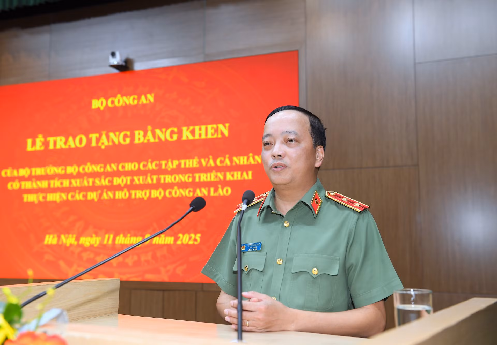 Nhiều tập thể, cá nhân có thành tích xuất sắc đột xuất trong triển khai thực hiện các dự án hỗ trợ Bộ Công an Lào -0