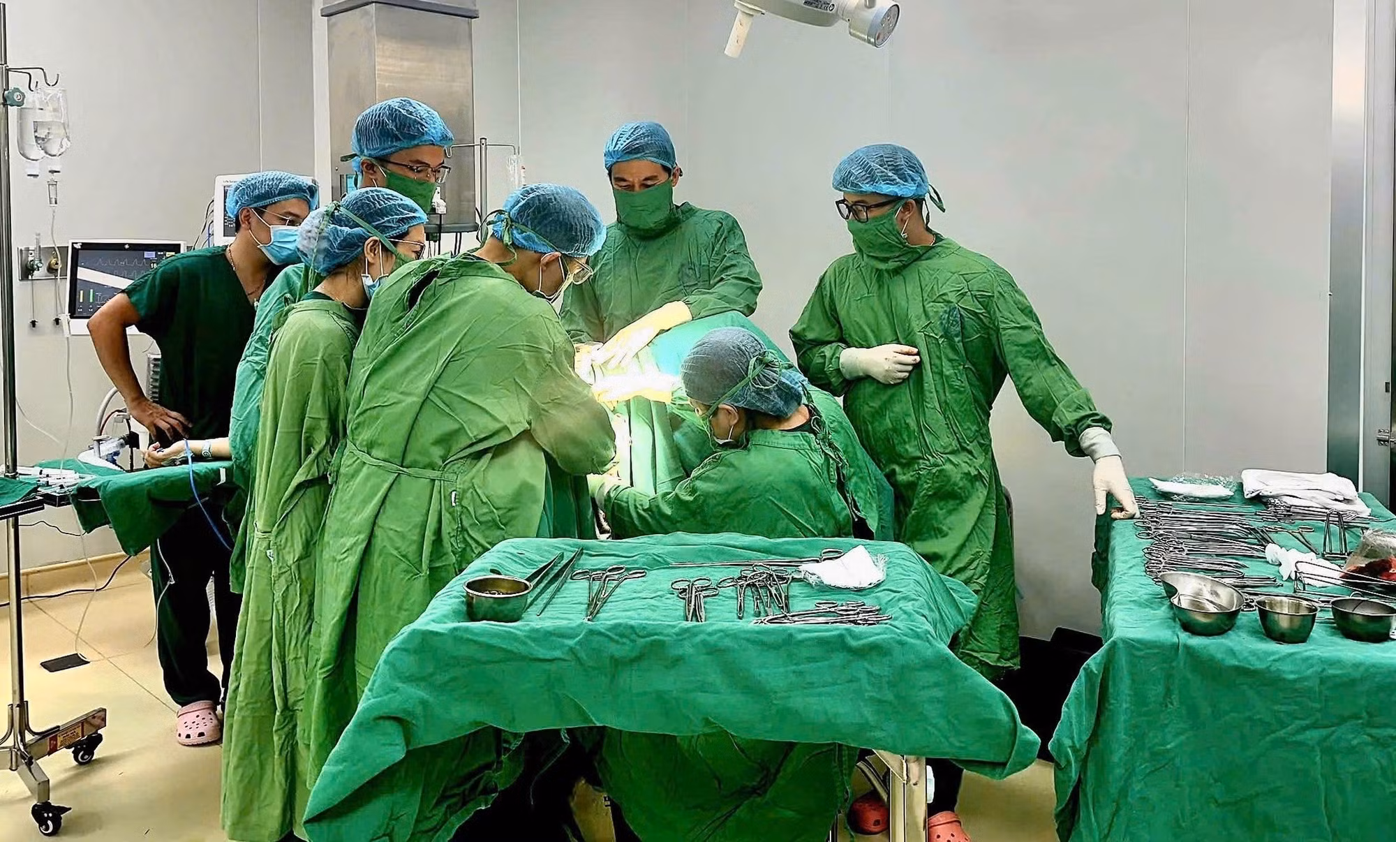 Suýt chết sau phá thai ở phòng khám tư -0
