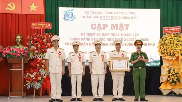 Đoàn Cảnh sát đặc nhiệm số 3: Vững vàng nơi tuyến lửa, tỏa sáng truyền thống anh hùng