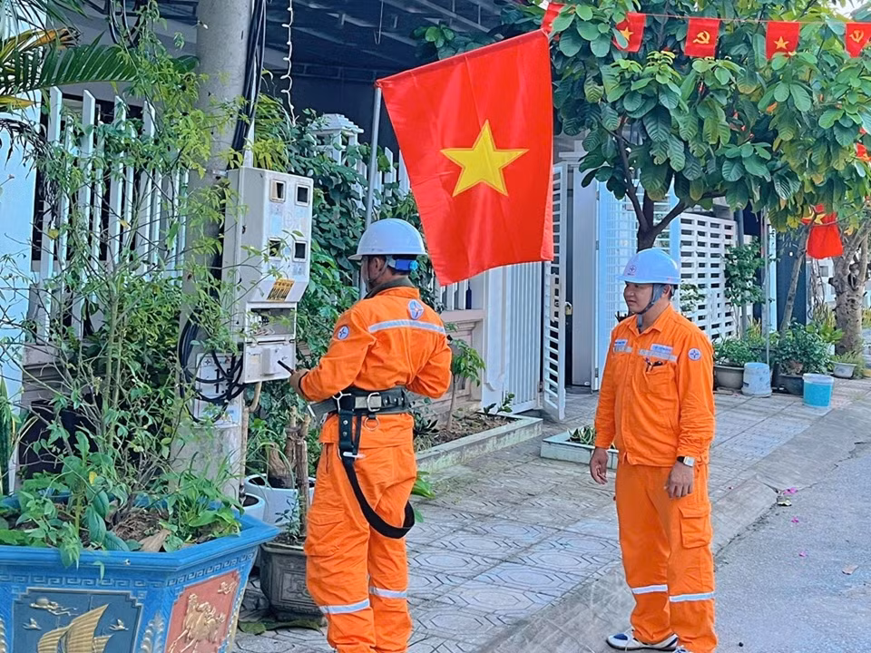 EVNNPC: Kết quả hoạt động sản xuất kinh doanh tháng 8/2025 và nhiệm vụ trọng tâm tháng 9/2025 -0