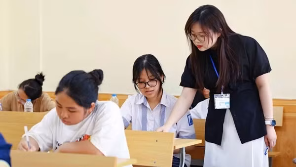 Tạo sức bật mới cho chất lượng giáo dục, tăng sức hấp dẫn của nghề dạy học