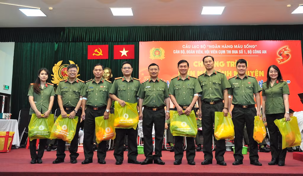 200 CBCS Cụm thi đua số 1, Bộ Công an tham gia hiến máu tình nguyện -0