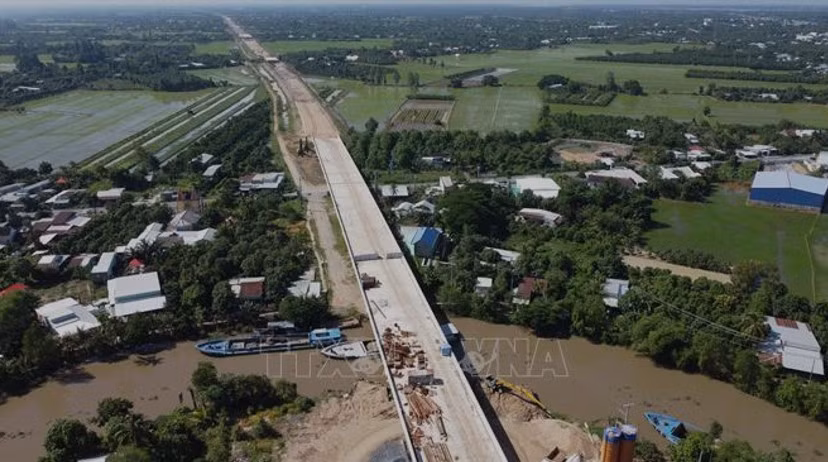 Các dự án trọng điểm vẫn đối mặt với không ít khó khăn, vướng mắc -0
