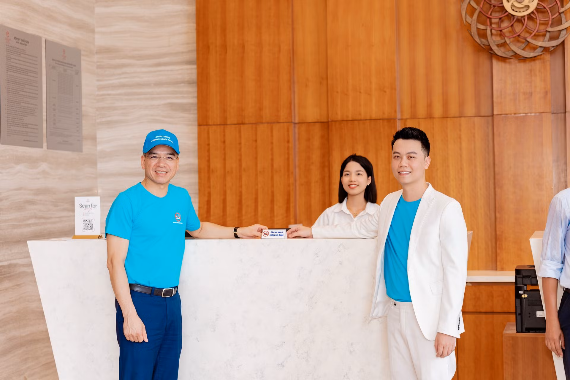 Nói không với khói thuốc tại các địa điểm công cộng -0