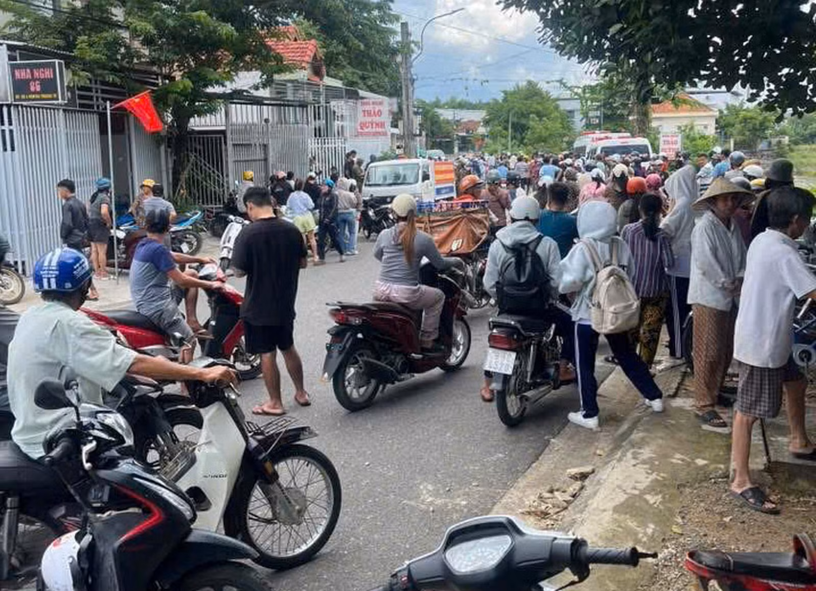 Hai người tử vong bất thường bên trong nhà nghỉ -1