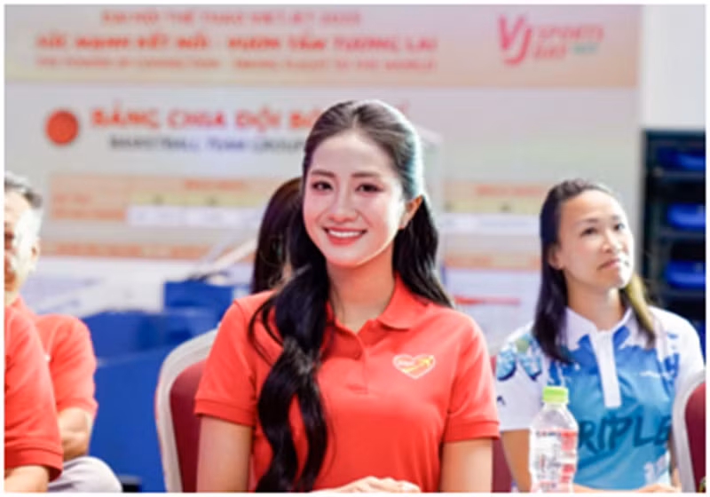 Gần 600 “chiến binh bầu trời” Vietjet tranh tài thể thao và hành động vì môi trường biển -1