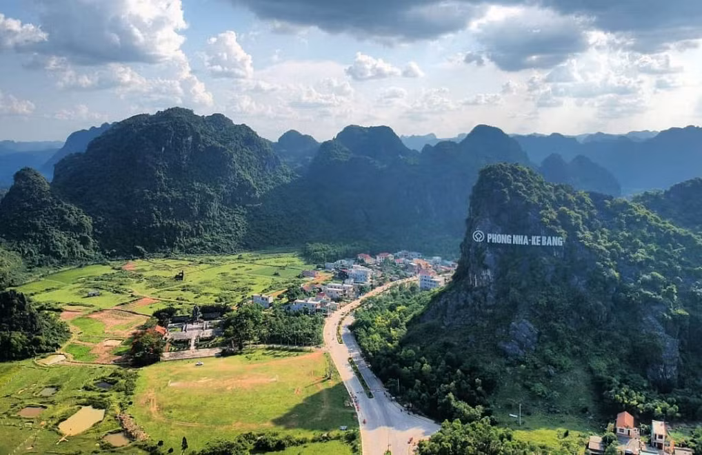Hội thảo quốc tế về Di sản thiên nhiên thế giới xuyên biên giới Việt Nam-Lào -0