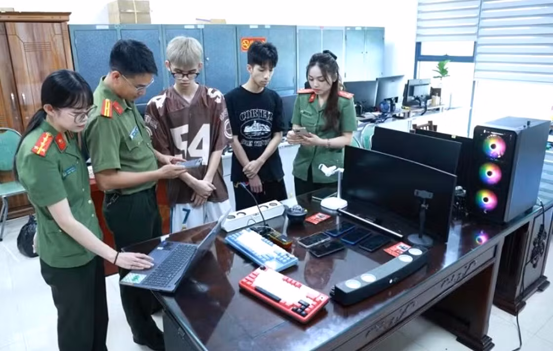 Khởi tố 2 đối tượng lừa đảo trên mạng chiếm đoạt hàng chục tỷ đồng -0