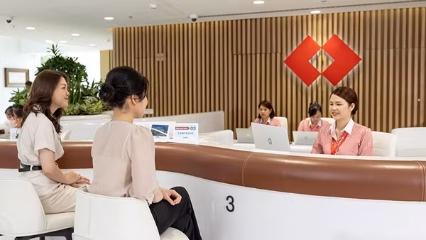 Techcombank dự kiến trả cổ tức tiền mặt hơn 7.086 tỷ đồng cho cổ đông trong tháng 10