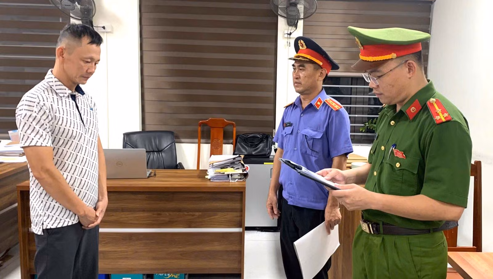 Bắt tạm giam Phạm Văn Đức vì tội khai thác khoáng sản trái phép -0