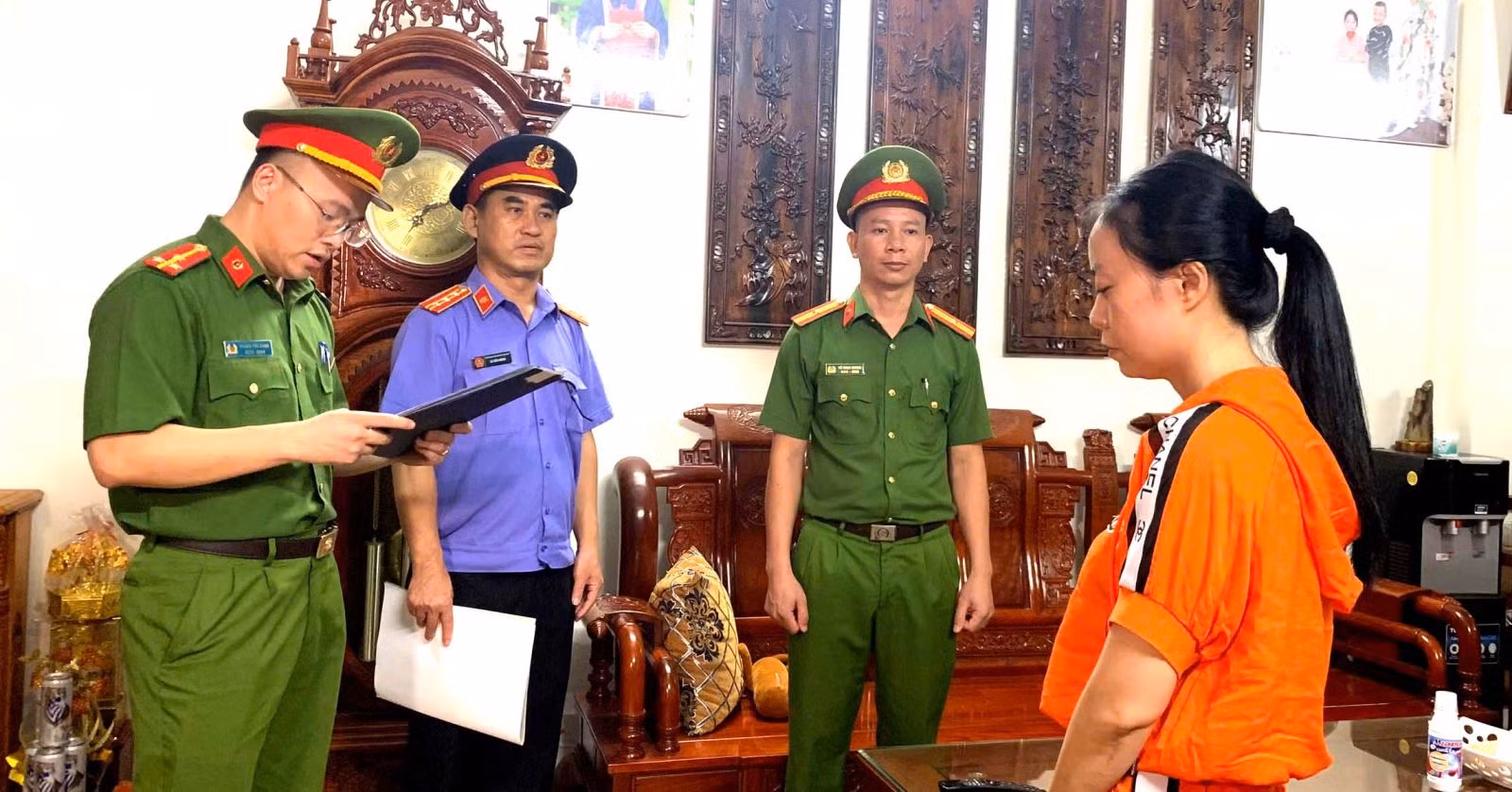 Bắt tạm giam Phạm Văn Đức vì tội khai thác khoáng sản trái phép -0