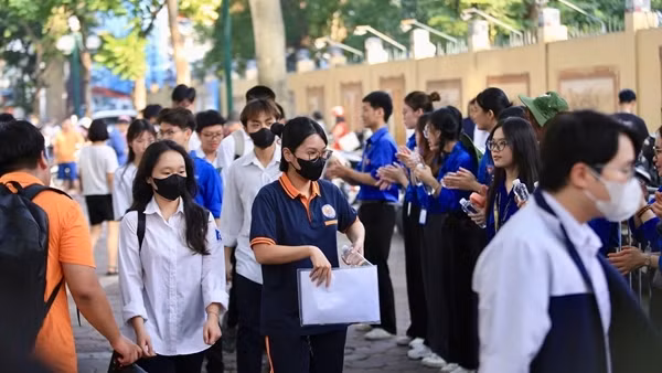 Bỏ hình thức kỷ luật đình chỉ học đối với học sinh vi phạm
