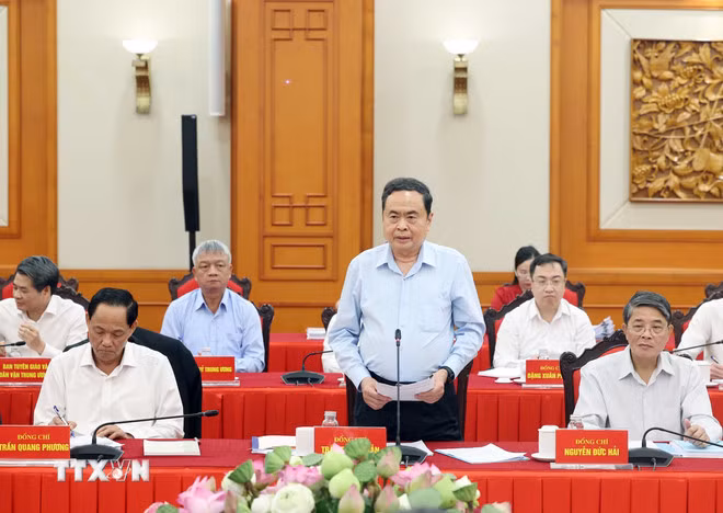 Bộ Chính trị làm việc với Ban Thường vụ Đảng ủy Quốc hội -0