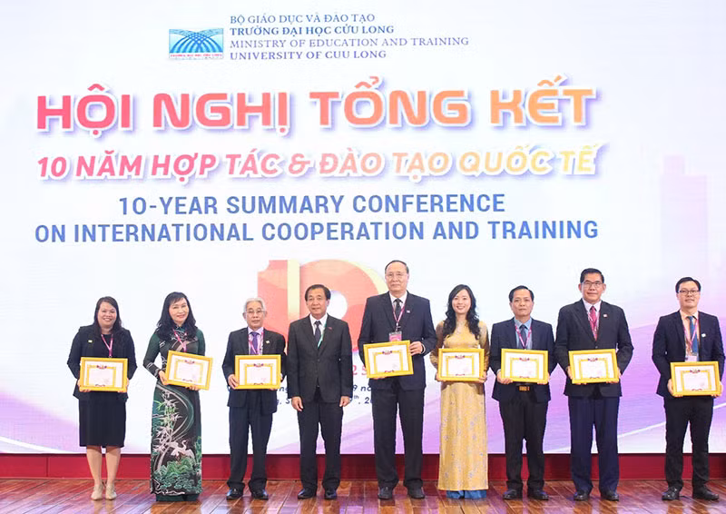 Trường Đại học Cửu Long tự hào với thành tựu 10 năm hợp tác quốc tế -0