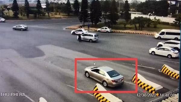 Xử phạt "taxi dù” “chặt chém” khách nước ngoài
