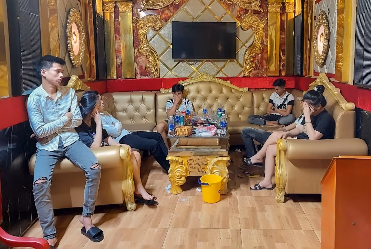 nhóm thanh niên sử dụng ma túy bị lực lượng công an phát hiện.jpg -0
