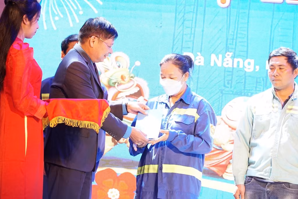 Xúc động phiên Chợ Tết “bình ổn giá” dành cho Công nhân, người lao động tại Đà Nẵng -0