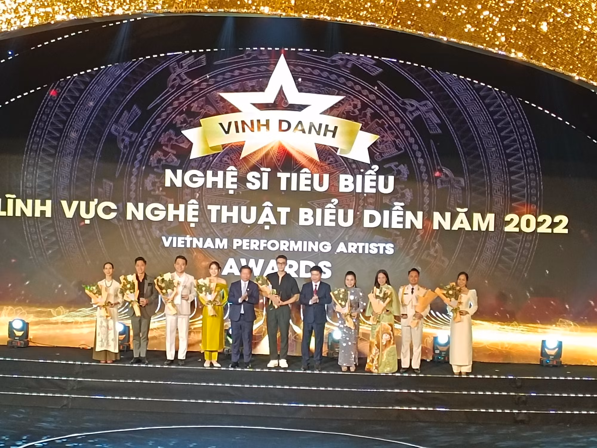 Vinh danh các nghệ sĩ tiêu biểu lĩnh vực nghệ thuật biểu diễn năm 2022 -0