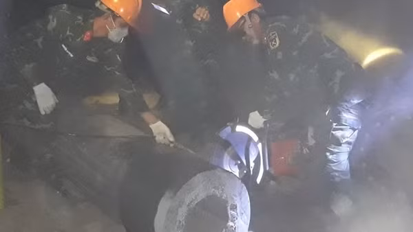 Nguyên nhân chính khiến cháu bé bị lọt vào lòng cọc bê tông dẫn đến tử vong
