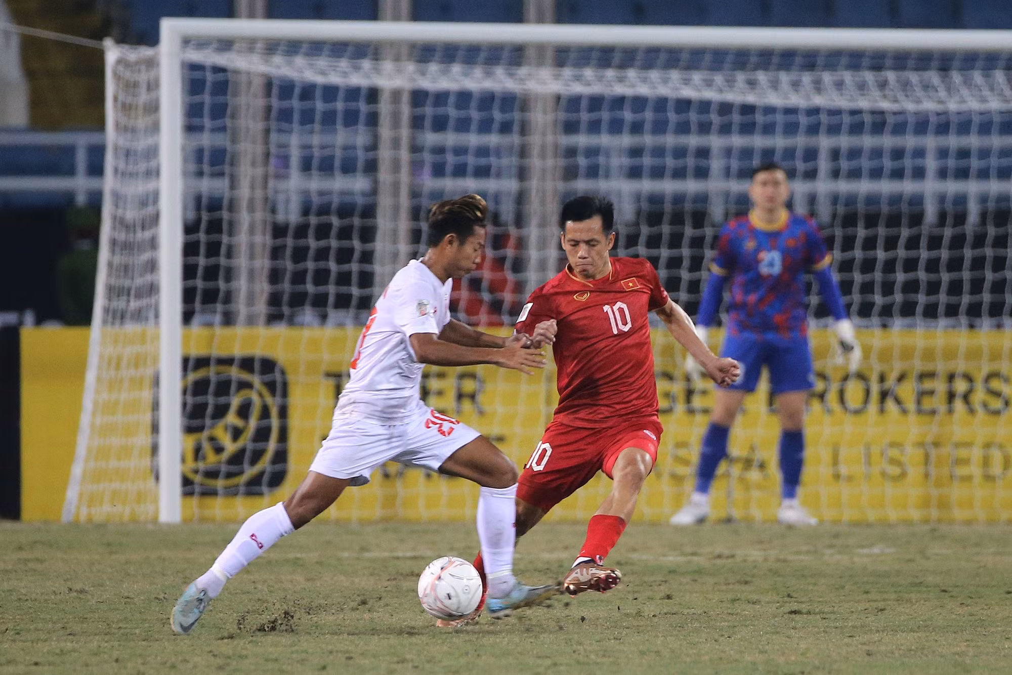 Thắng đậm Myanmar, ĐT Việt Nam đoạt vé vào bán kết -0