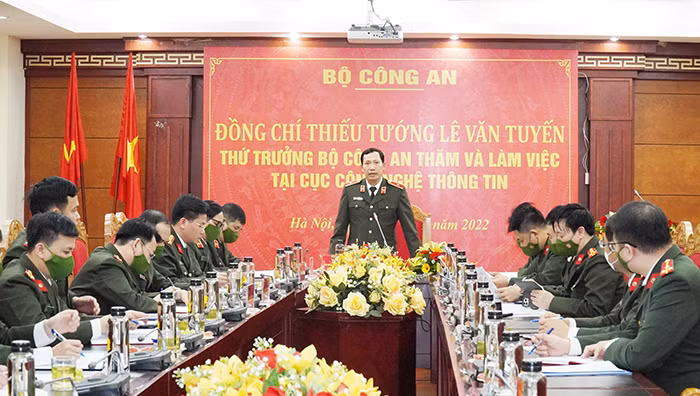 Trang 11: Tăng cường ứng dụng công nghệ thông tin trong CAND -0